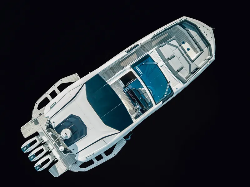 Slide: The Image of Galeon 435 GTO 2025 - 6