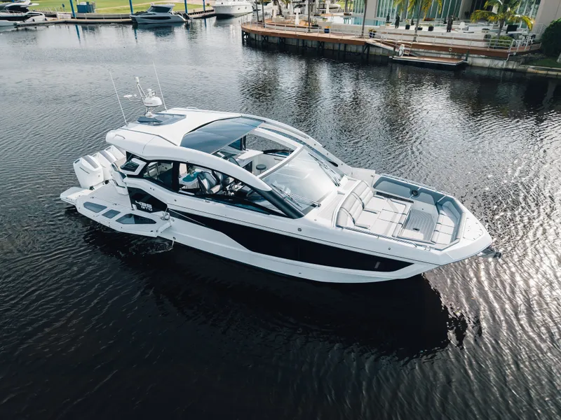 Slide: The Image of Galeon 435 GTO 2025 - 2