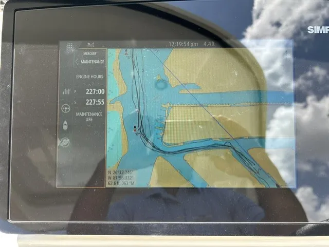 Slide: The Image of Sea Ray 310 SLX OB 2021 - 20