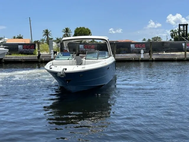 Slide: The Image of Sea Ray 310 SLX OB 2021 - 3
