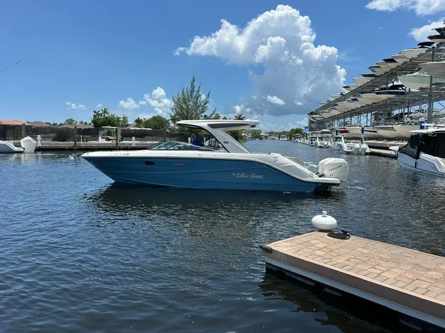 Slide: The Image of Sea Ray 310 SLX OB 2021 - 27