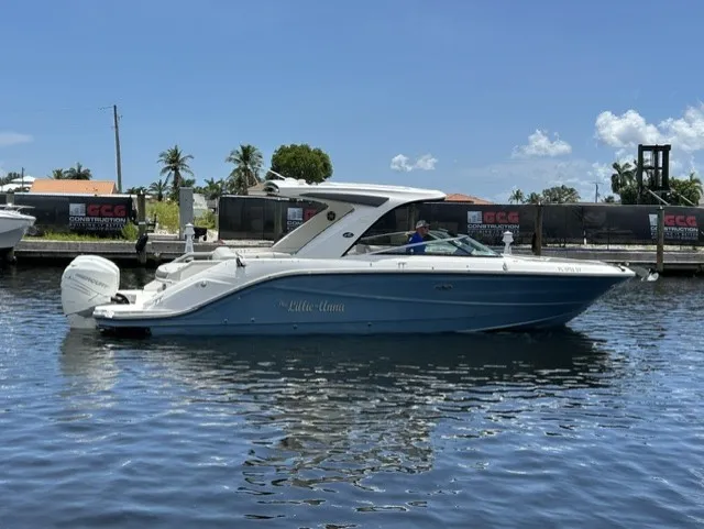 Slide: The Image of Sea Ray 310 SLX OB 2021 - 1