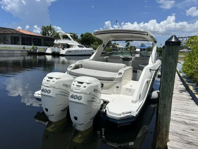 Slide: The Image of Sea Ray 310 SLX OB 2021 - 5