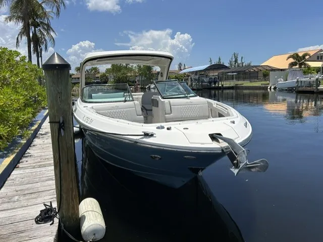 Slide: The Image of Sea Ray 310 SLX OB 2021 - 6