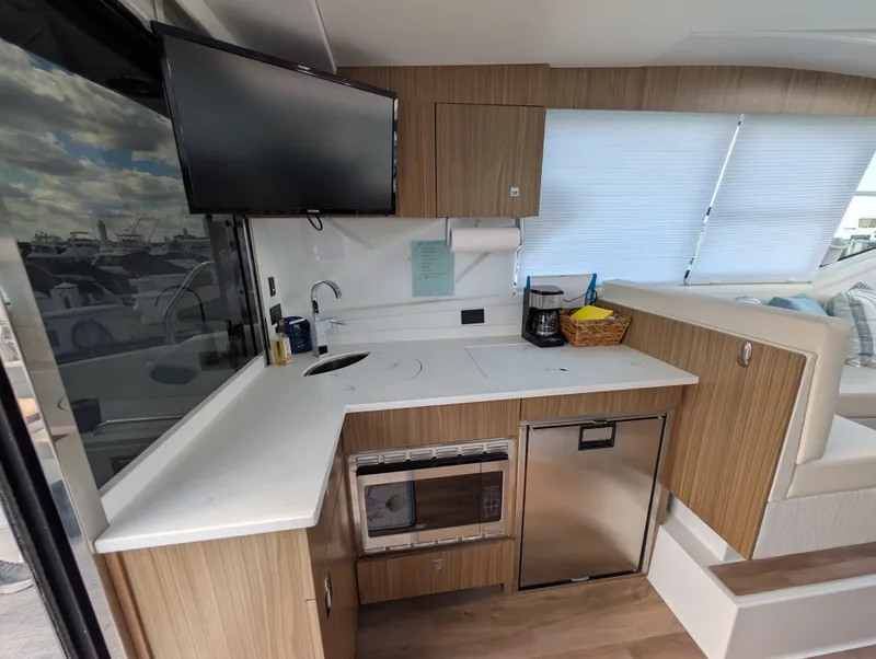 Slide: The Image of Cruisers 42 CANTIUS 2025 - 41