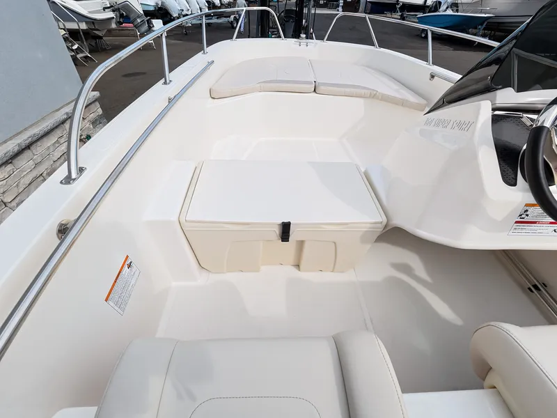 Slide: The Image of Boston Whaler 160 Super Sport 2027 - 7