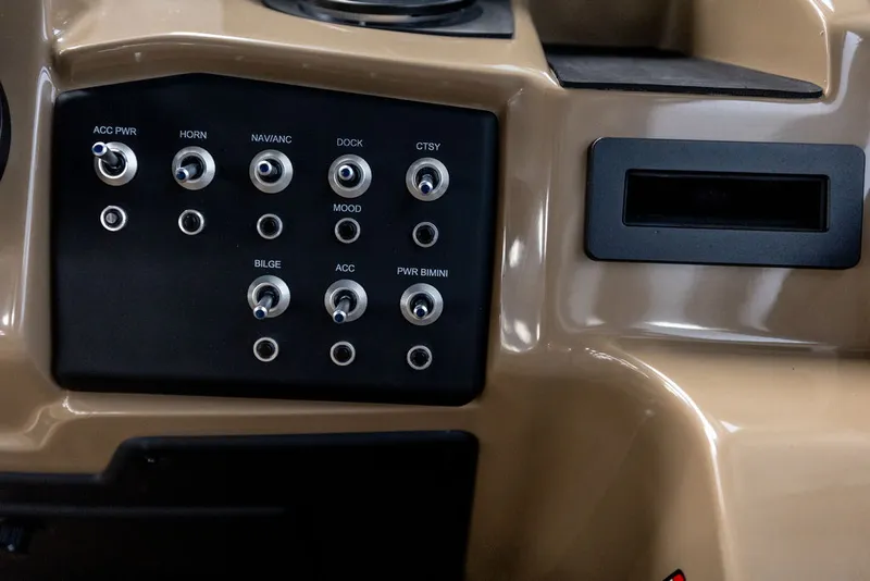 Slide: The Image of Evotti 521CS 2026 - 18