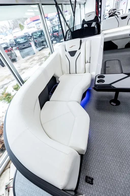 Slide: The Image of Evotti 721CS 2026 - 17