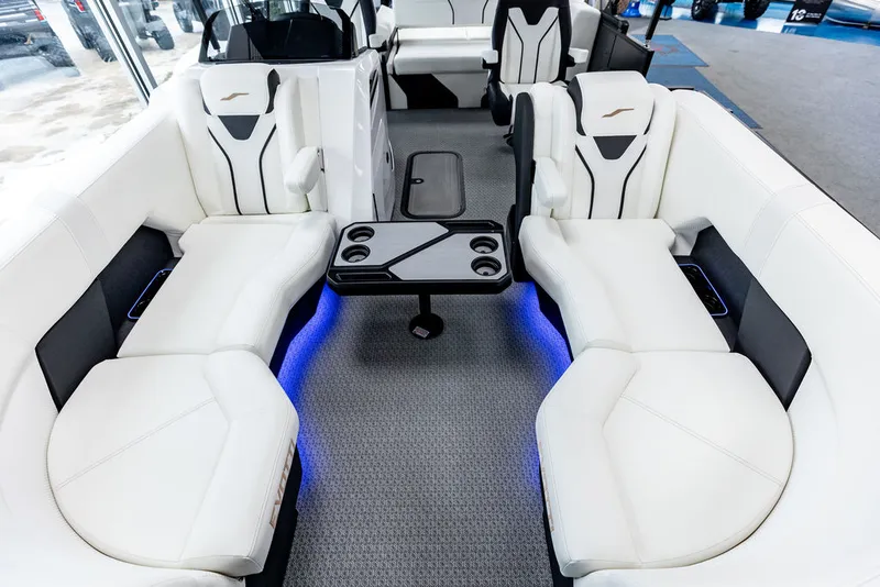 Slide: The Image of Evotti 721CS 2026 - 18