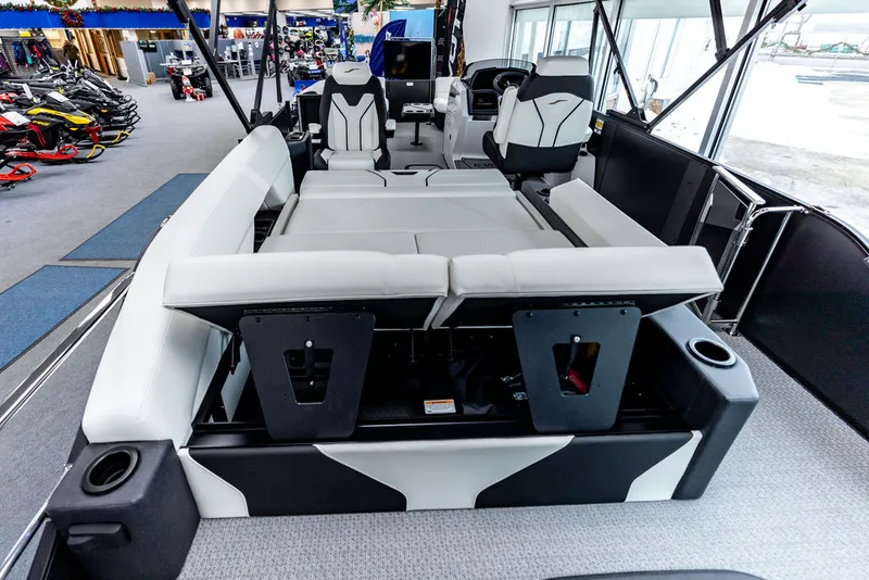 Slide: The Image of Evotti 721CS 2026 - 27