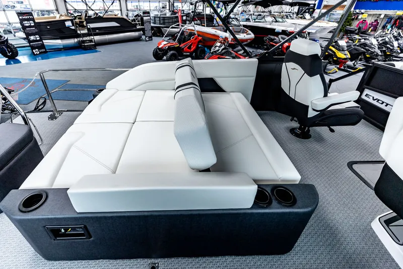 Slide: The Image of Evotti 721CS 2026 - 30