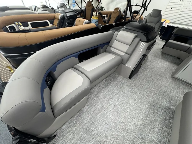 Slide: The Image of Premier 230 Sunsation Angler 2PT - CL 2026 - 14