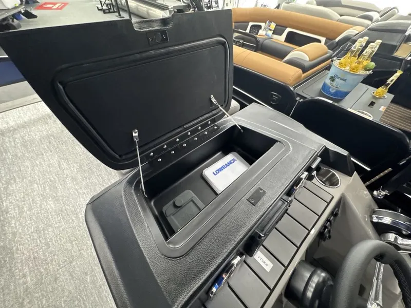 Slide: The Image of Premier 230 Sunsation Angler 2PT - CL 2026 - 30