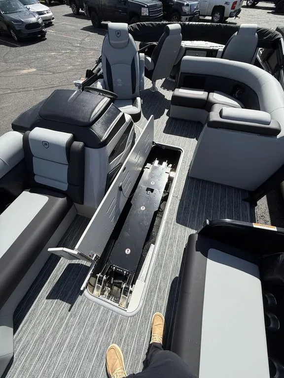 Slide: The Image of Premier 230 Sunsation Angler 2PT 2026 - 10
