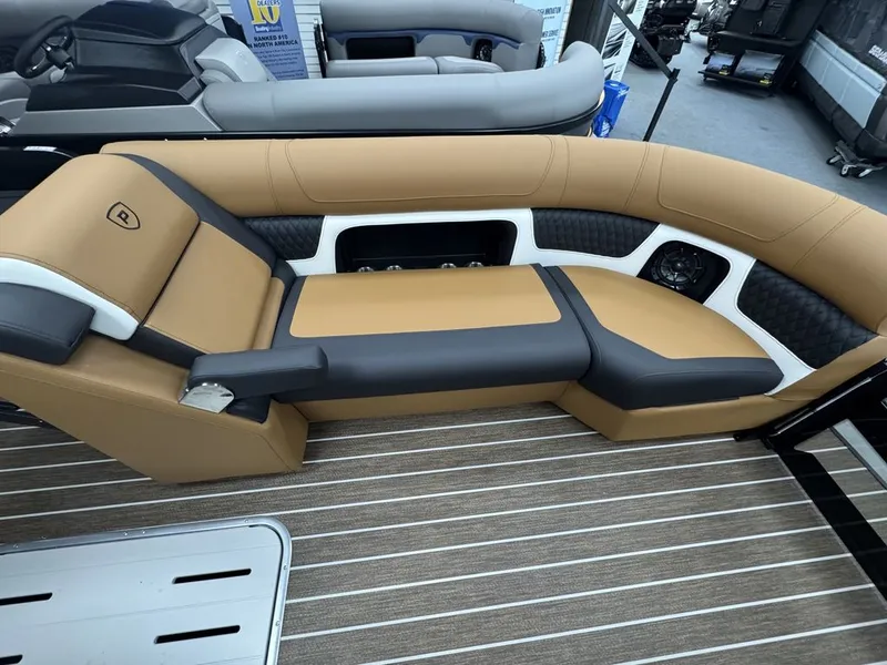 Slide: The Image of Premier 230 Solaris RF CL 2026 - 14