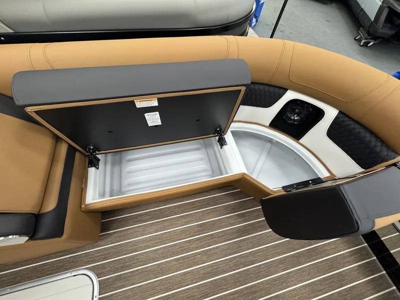 Slide: The Image of Premier 230 Solaris RF CL 2026 - 17