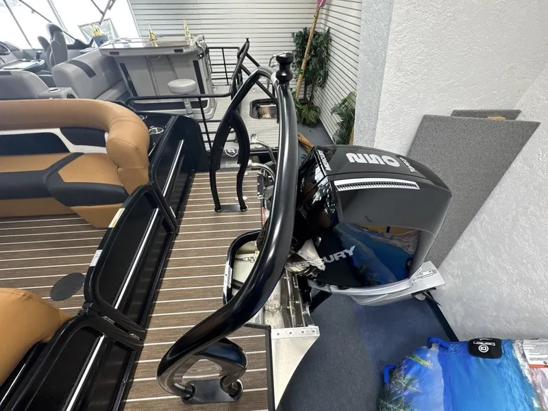 Slide: The Image of Premier 230 Solaris RF CL 2026 - 41