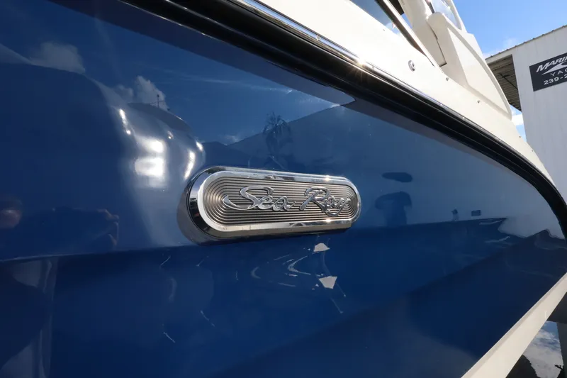 Slide: The Image of Sea Ray SDX 270 Outboard 2027 - 2