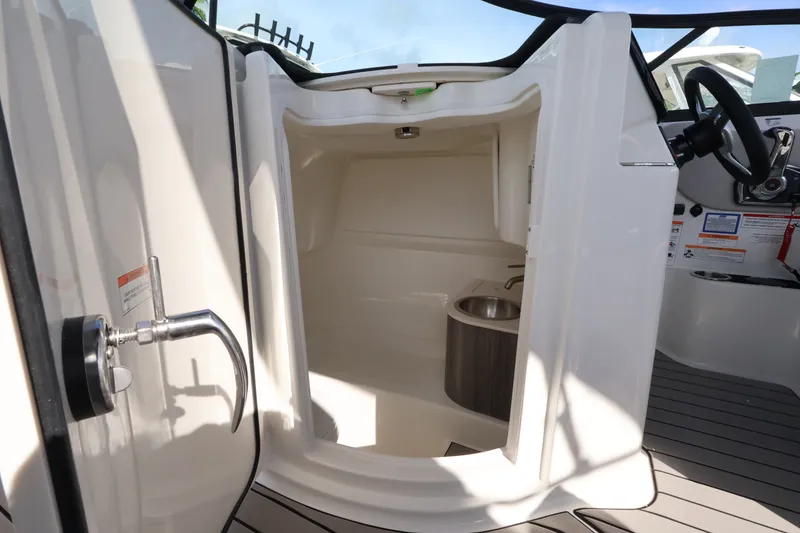Slide: The Image of Sea Ray SDX 270 Outboard 2027 - 22