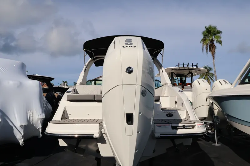 Slide: The Image of Sea Ray SDX 270 Outboard 2027 - 4