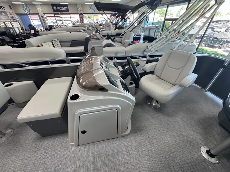 Slide: The Image of Sylvan MIRAGE 818 FISH 2026 - 10