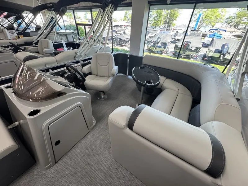 Slide: The Image of Sylvan MIRAGE 818 FISH 2026 - 9