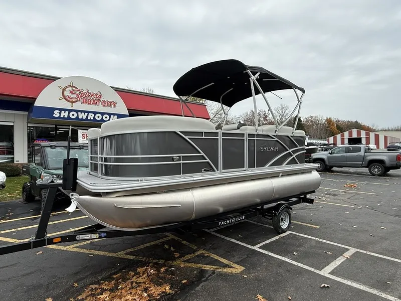 Slide: The Image of Sylvan MIRAGE 818 CRS 2026 - 3