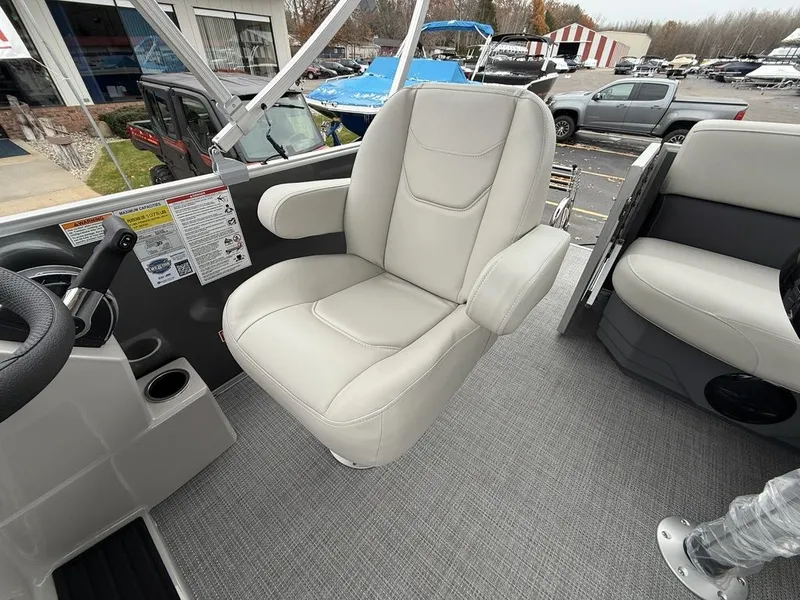 Slide: The Image of Sylvan MIRAGE 818 CRS 2026 - 9