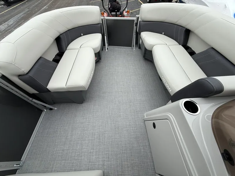 Slide: The Image of Sylvan MIRAGE 818 CRS 2026 - 10