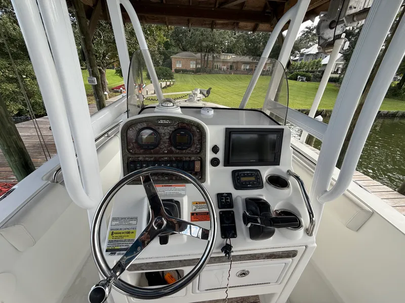 Slide: The Image of Sea Hunt ULTRA 211 2013 - 19
