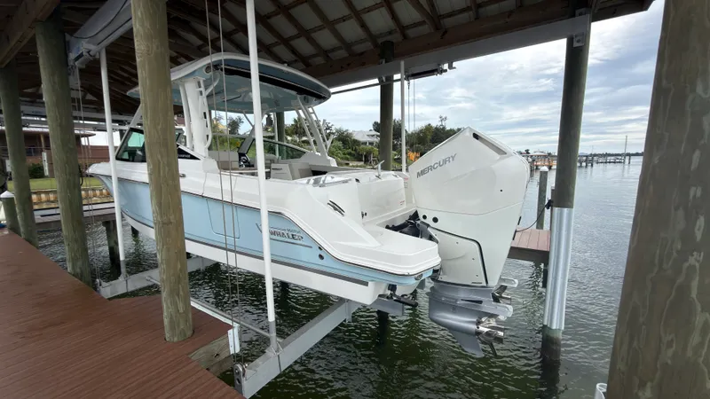 Slide: The Image of Boston Whaler 280 VANTAGE 2024 - 4