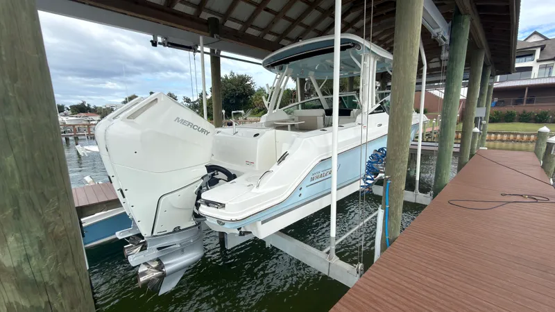 Slide: The Image of Boston Whaler 280 VANTAGE 2024 - 3