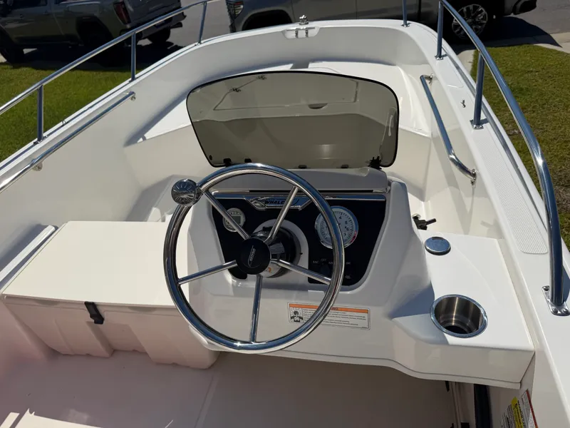 Slide: The Image of Boston Whaler 160 SUPER SPORT 2023 - 16
