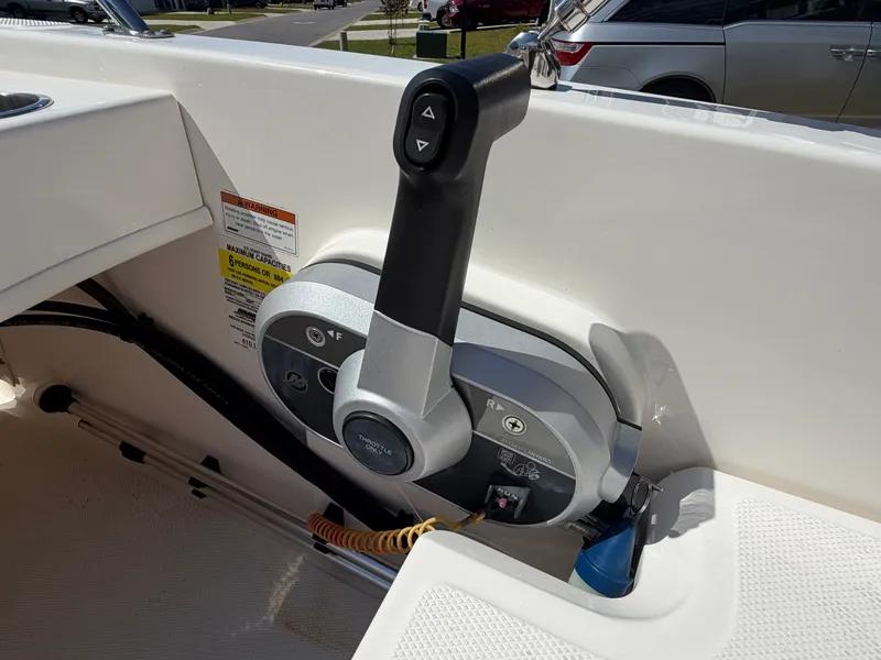 Slide: The Image of Boston Whaler 160 SUPER SPORT 2023 - 14