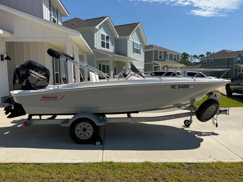 Slide: The Image of Boston Whaler 160 SUPER SPORT 2023 - 38