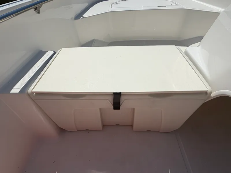Slide: The Image of Boston Whaler 160 SUPER SPORT 2023 - 19