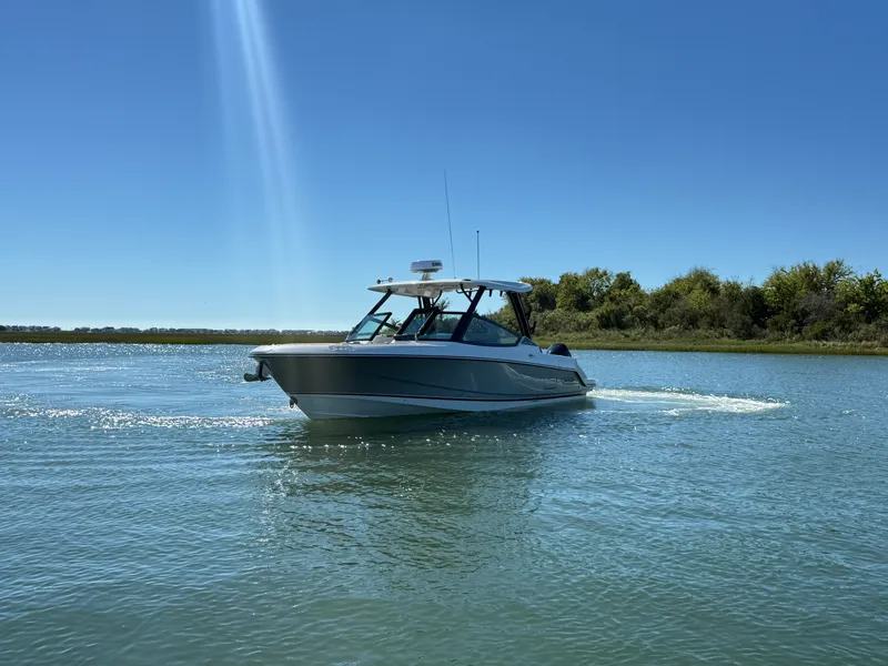 Slide: The Image of Boston Whaler 280 Vantage 2027 - 4