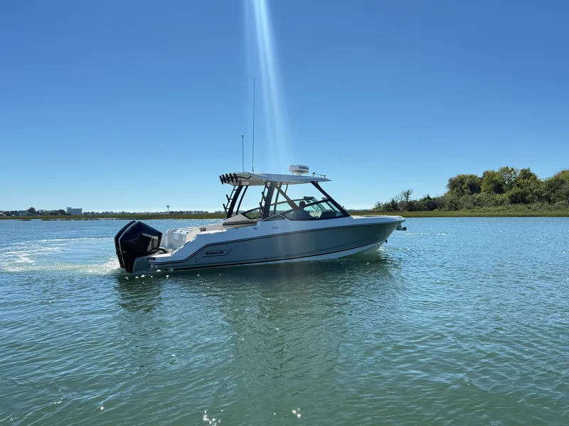 Slide: The Image of Boston Whaler 280 Vantage 2027 - 1