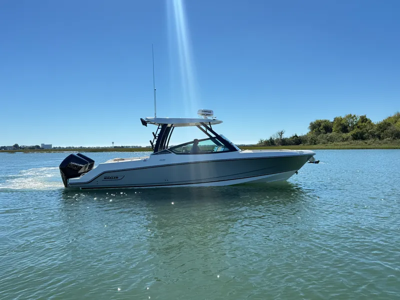 The Image of Boston Whaler 280 Vantage 2027 - 0