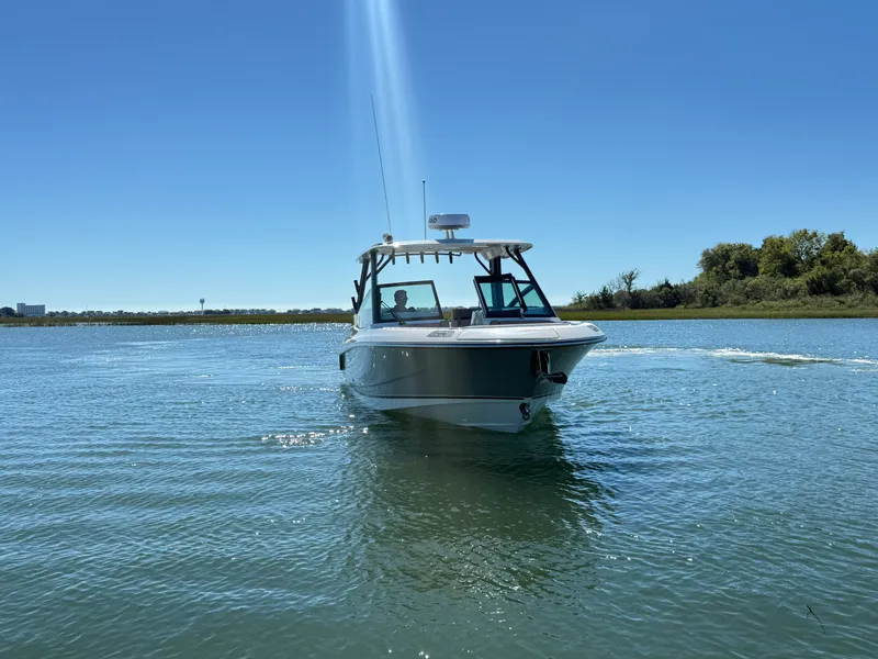 Slide: The Image of Boston Whaler 280 Vantage 2027 - 6
