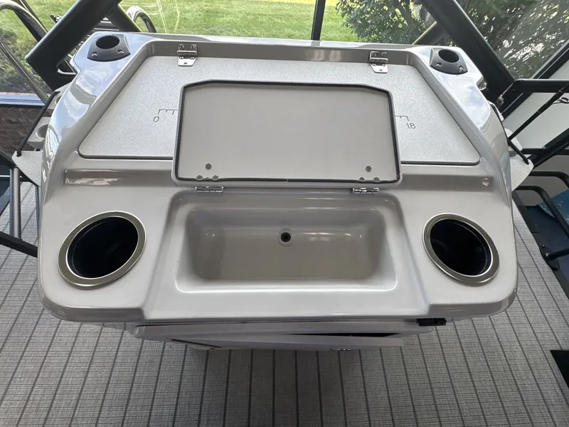 Slide: The Image of Sylvan L3 Party Fish 2026 - 25