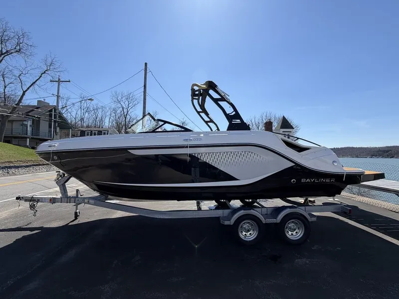 Slide: The Image of Bayliner D22i 2026 - 5