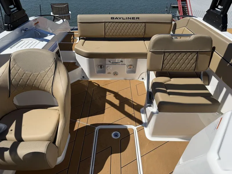 Slide: The Image of Bayliner D22i 2026 - 12