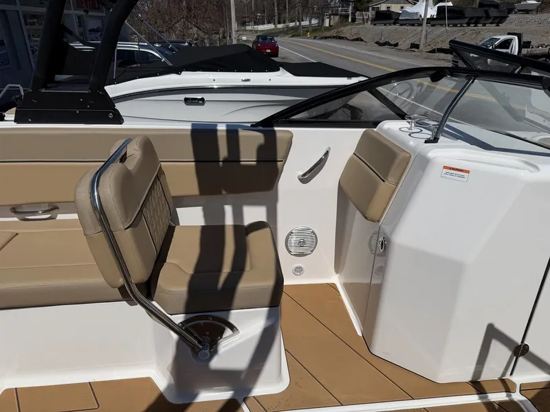 Slide: The Image of Bayliner D22i 2026 - 21