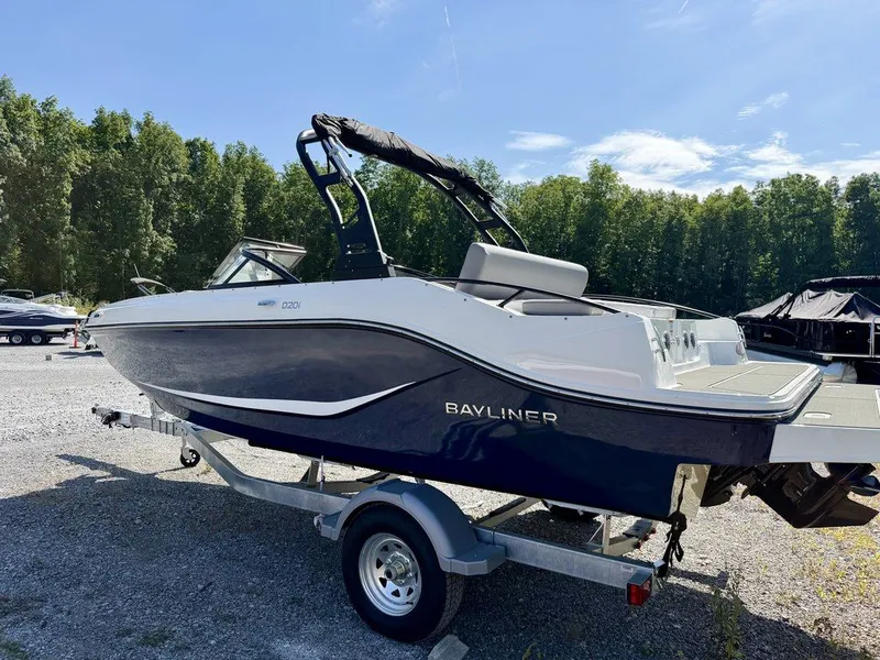 Slide: The Image of Bayliner D20i 2026 - 53