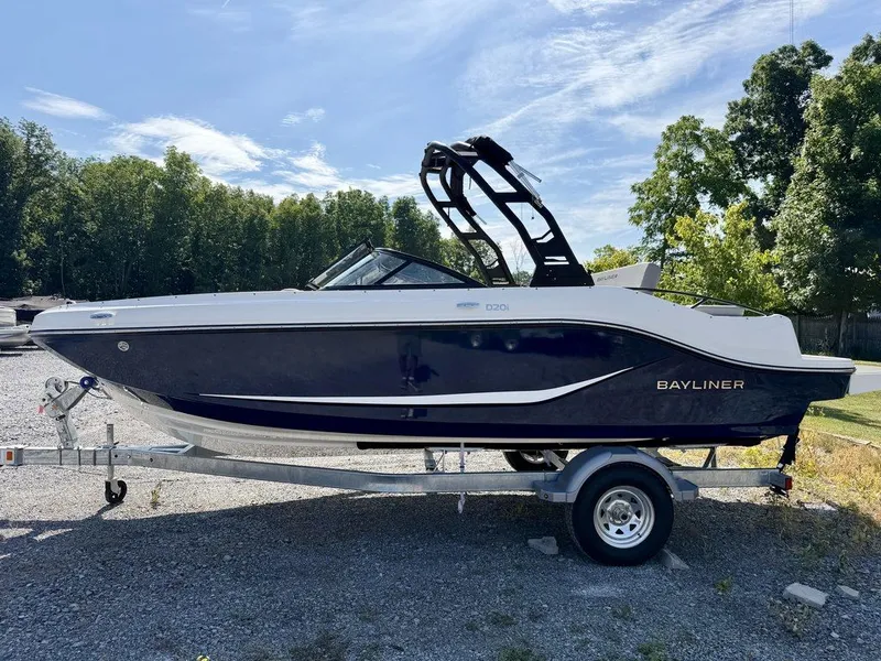 Slide: The Image of Bayliner D20i 2026 - 54