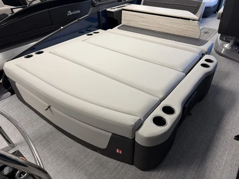 Slide: The Image of Harris Sunliner 230 SLE 2026 - 37