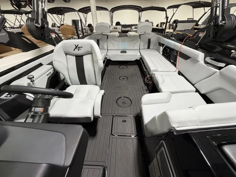 Slide: The Image of MasterCraft XT24 2026 - 30