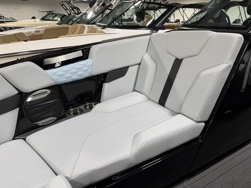 Slide: The Image of MasterCraft XT24 2026 - 28