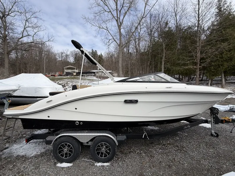 The Image of Sea Ray SPX 210 2026 - 0